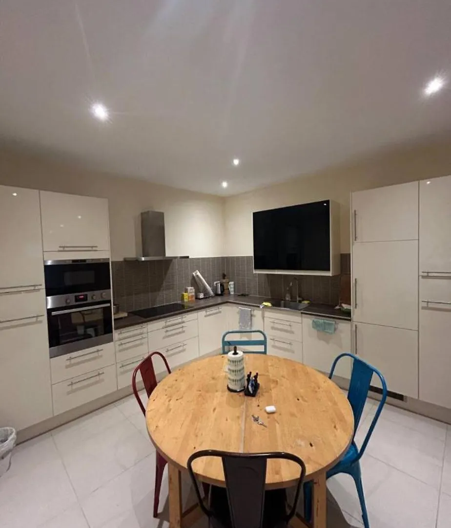 New App Saint Catherine Brussels Apartment